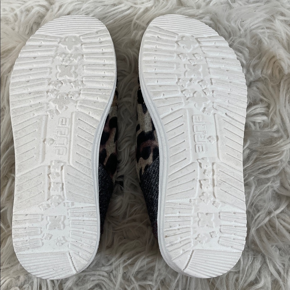 HEY DUDE Wendy Patchwork Java Animal Print Lightw… - image 10